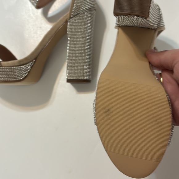 Madden Girl Siren Rhinestone Platform Sandals Size 6 NEW - Picture 7 of 9